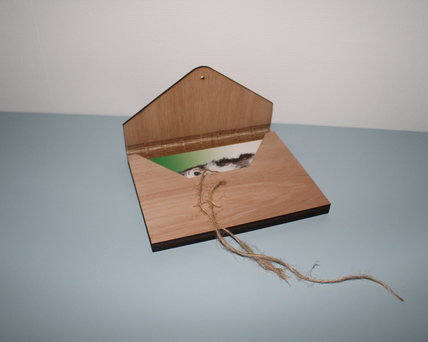 Houten envelop